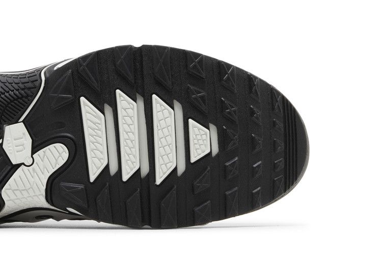 Nike Air Max Plus Drift White Black Metallic Silver